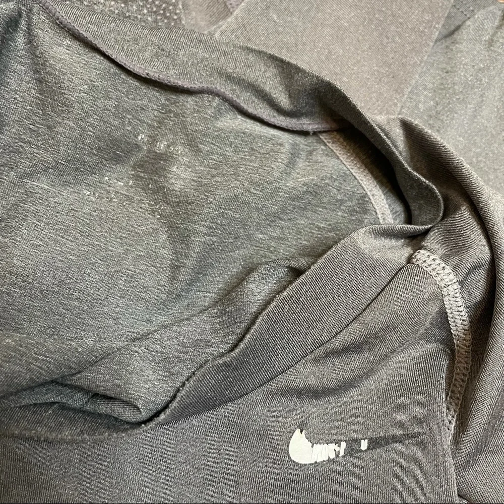 Nike Pro Grey T-shirt Nike Fit